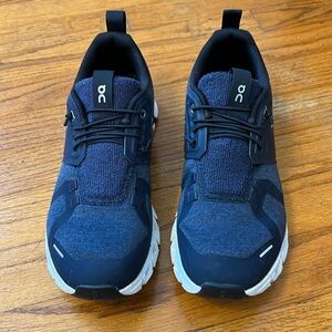 Navy Cloud 5 terry sneakers. Size 8